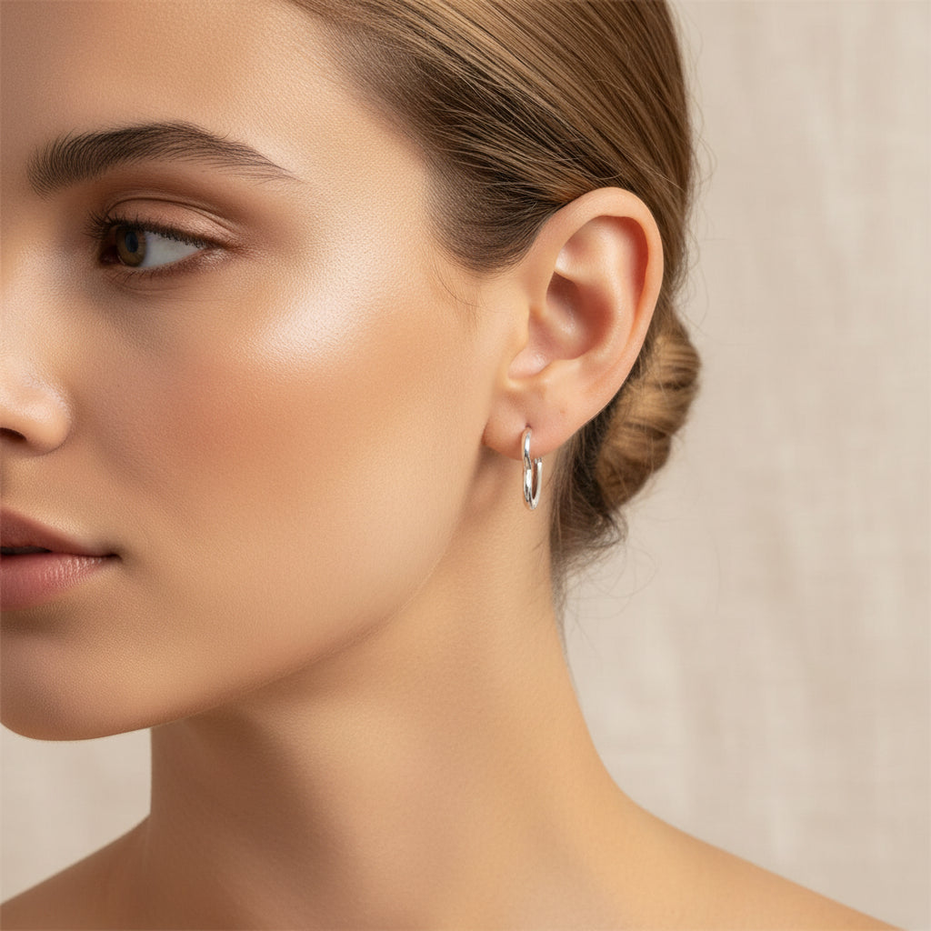 Junon Heart Hoop Earrings – 18K Gold-Plated jewelry by Curia Pieces, view 4