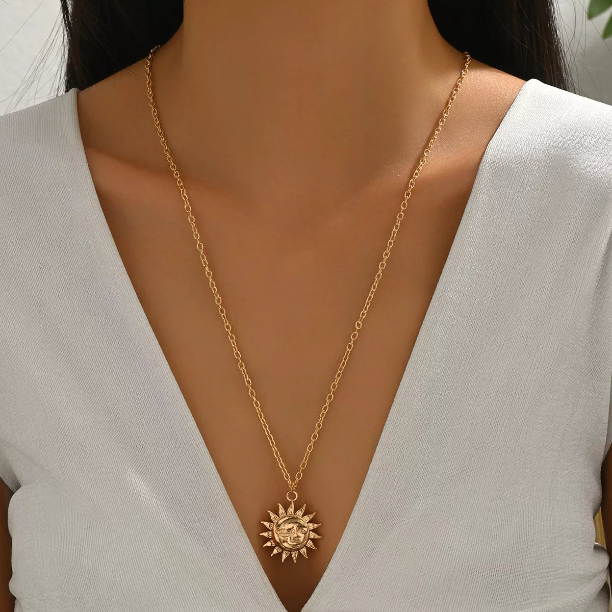 Zinnia Sunburst Pendant Necklace – 18K Gold-Plated jewelry by Curia Pieces, view 2